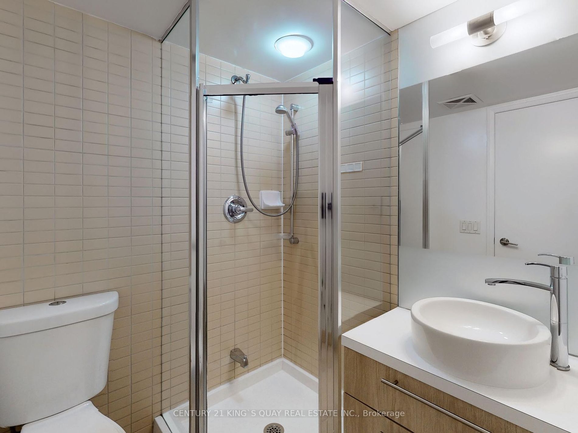 21 Carlton St, #1301