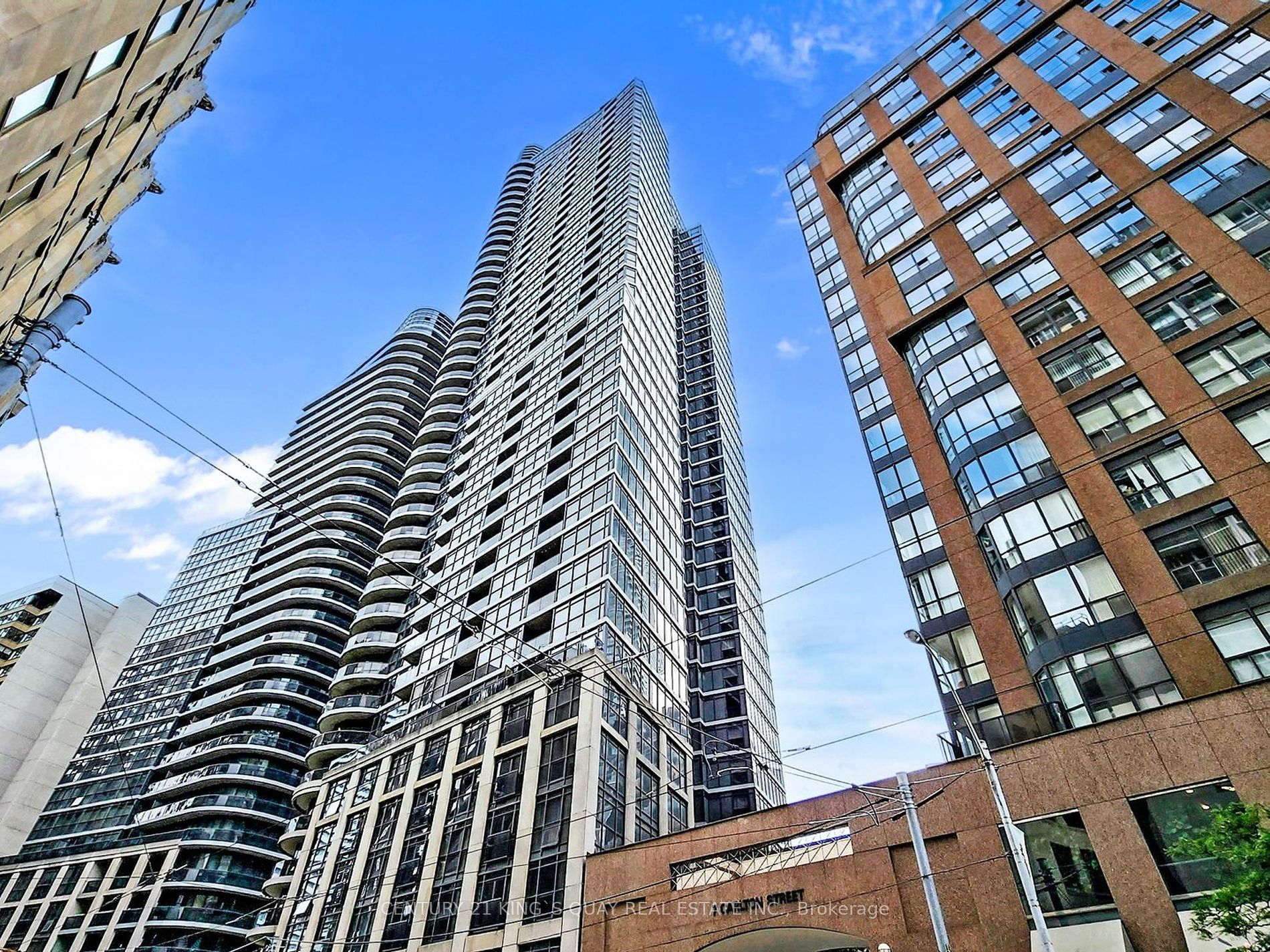 21 Carlton St, #1301