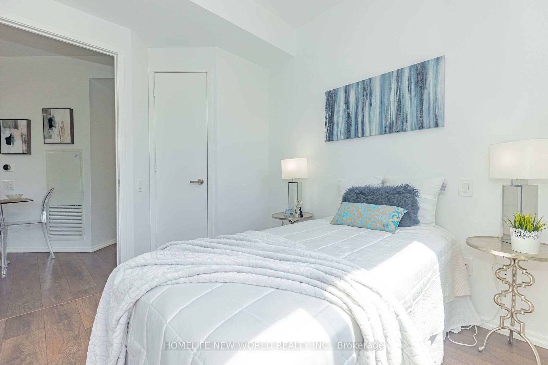 45 Charles Street E, #1002