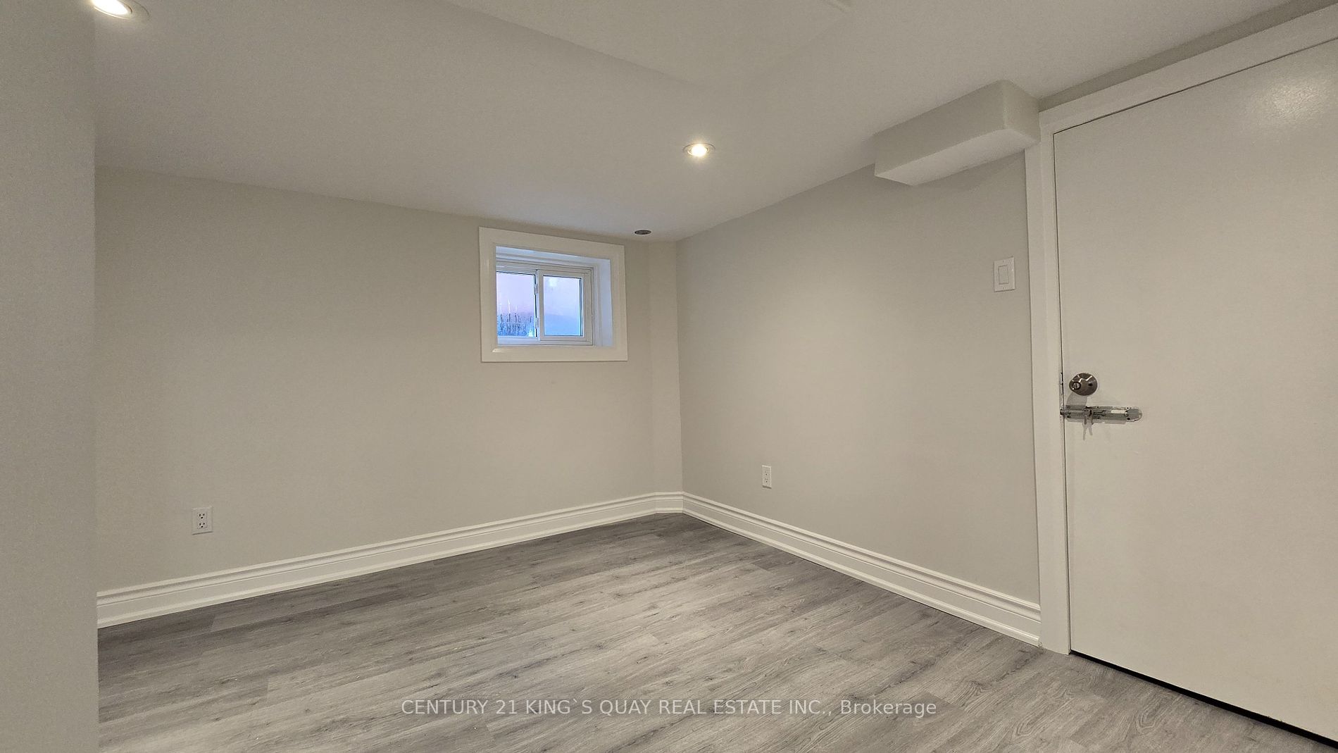 92 Bowood Ave