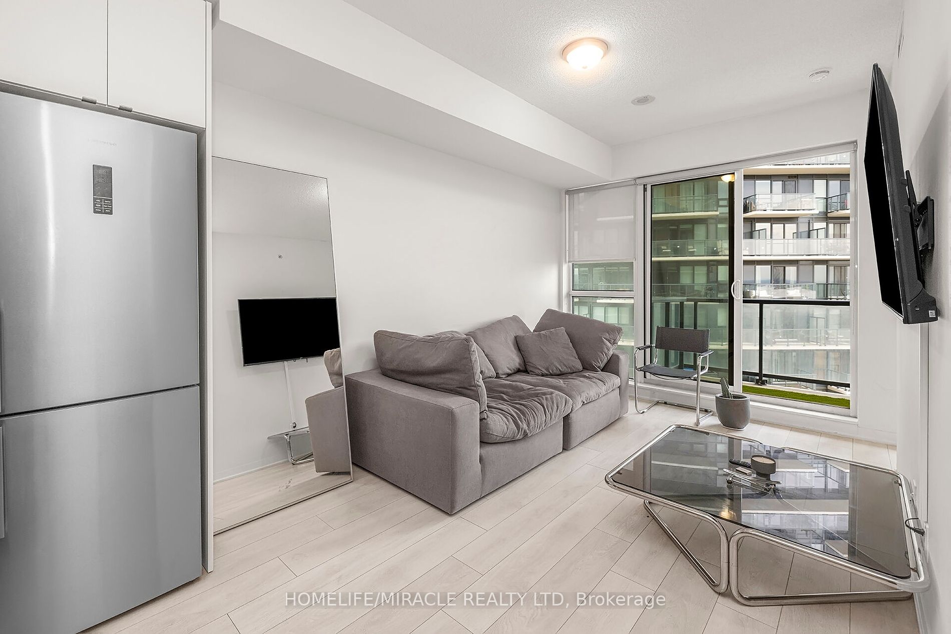 51 East Liberty St, #1108