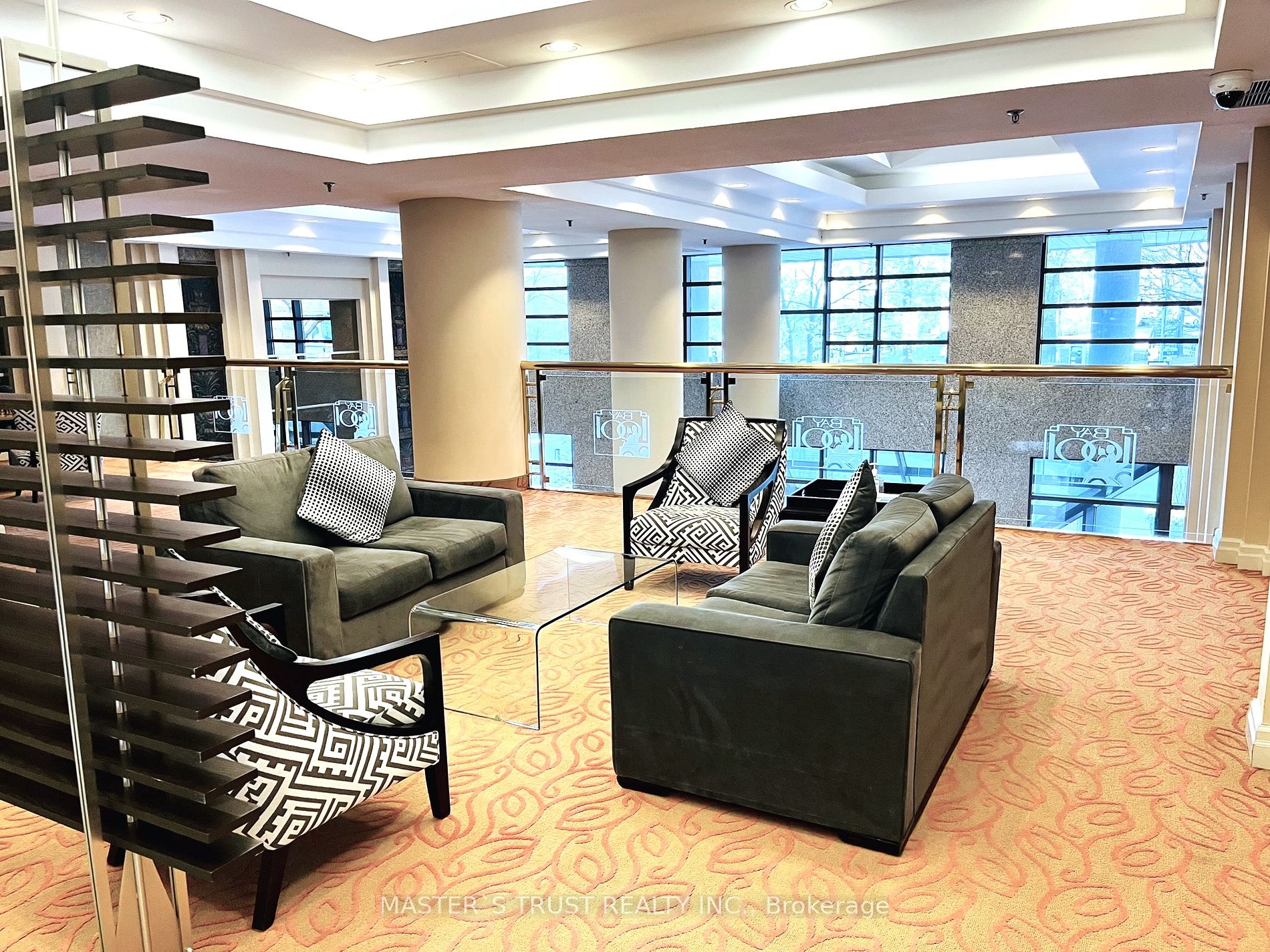1001 Bay St, #406