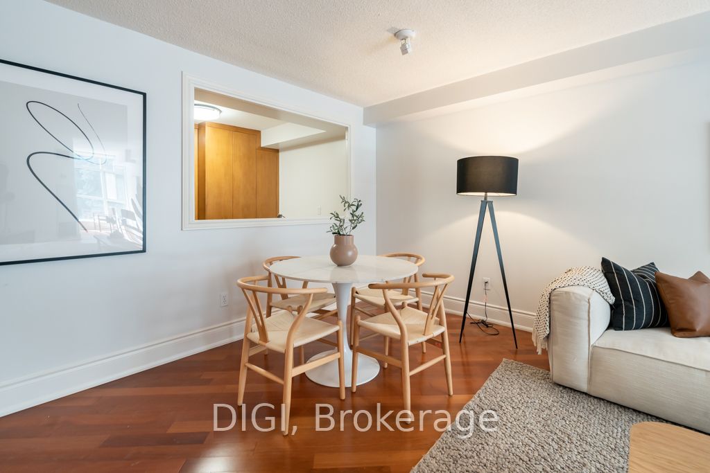 75 York Mills Rd, #406