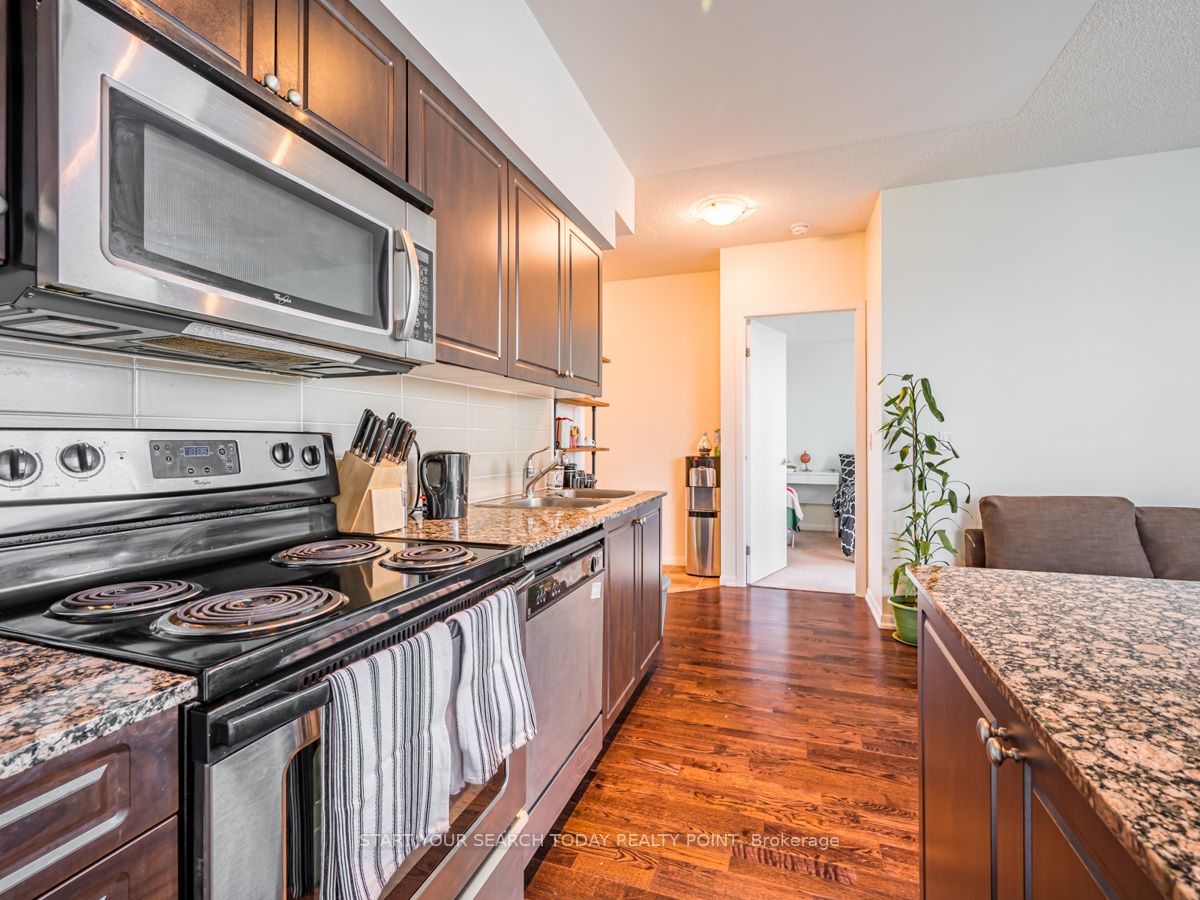 215 Fort York Blvd, #710