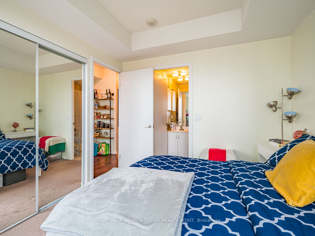 215 Fort York Blvd, #710