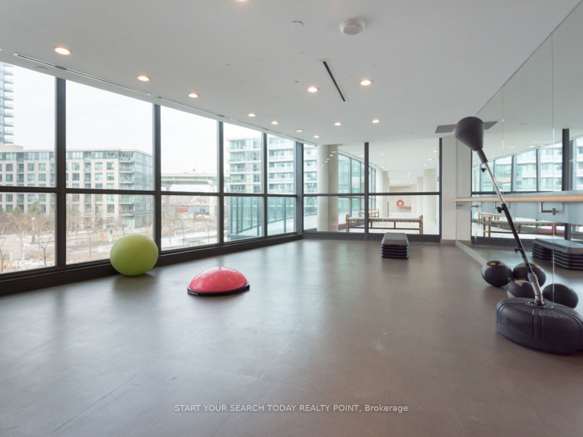 215 Fort York Blvd, #710