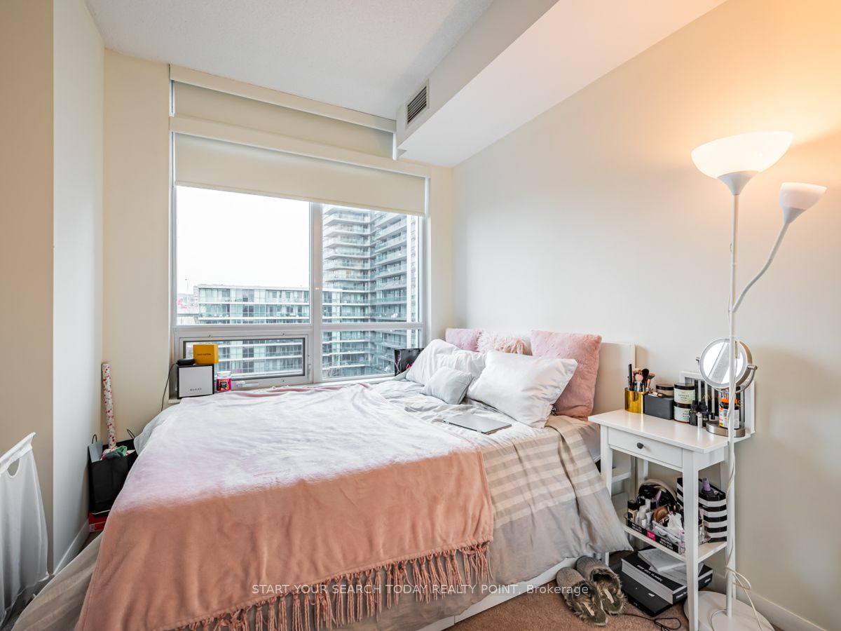 215 Fort York Blvd, #710