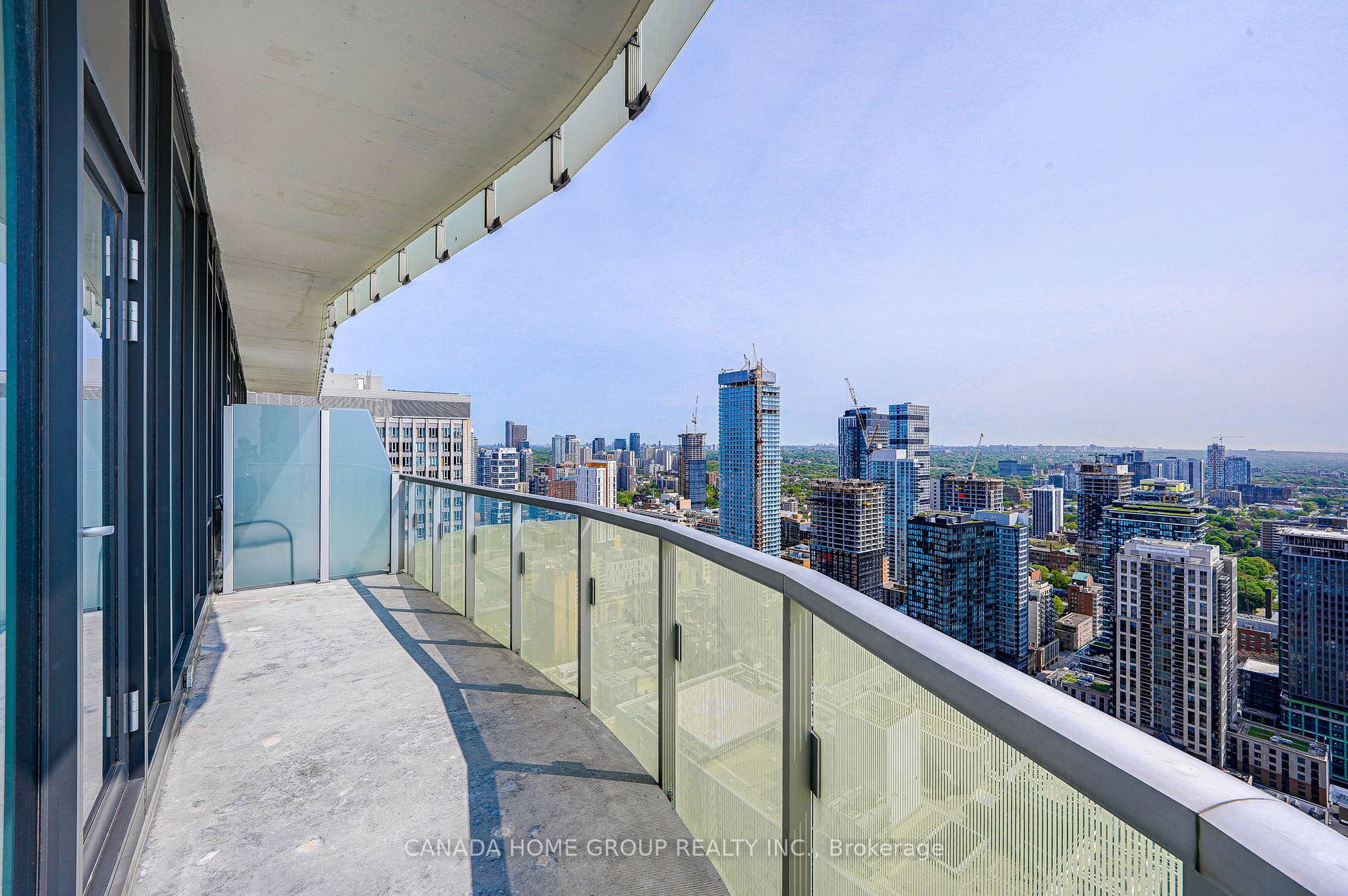 197 Yonge St, #3605