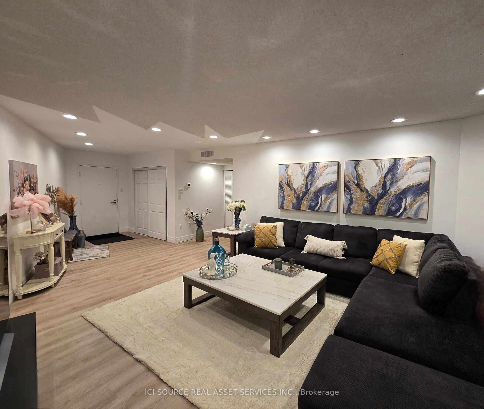 65 Harbour Square, #604