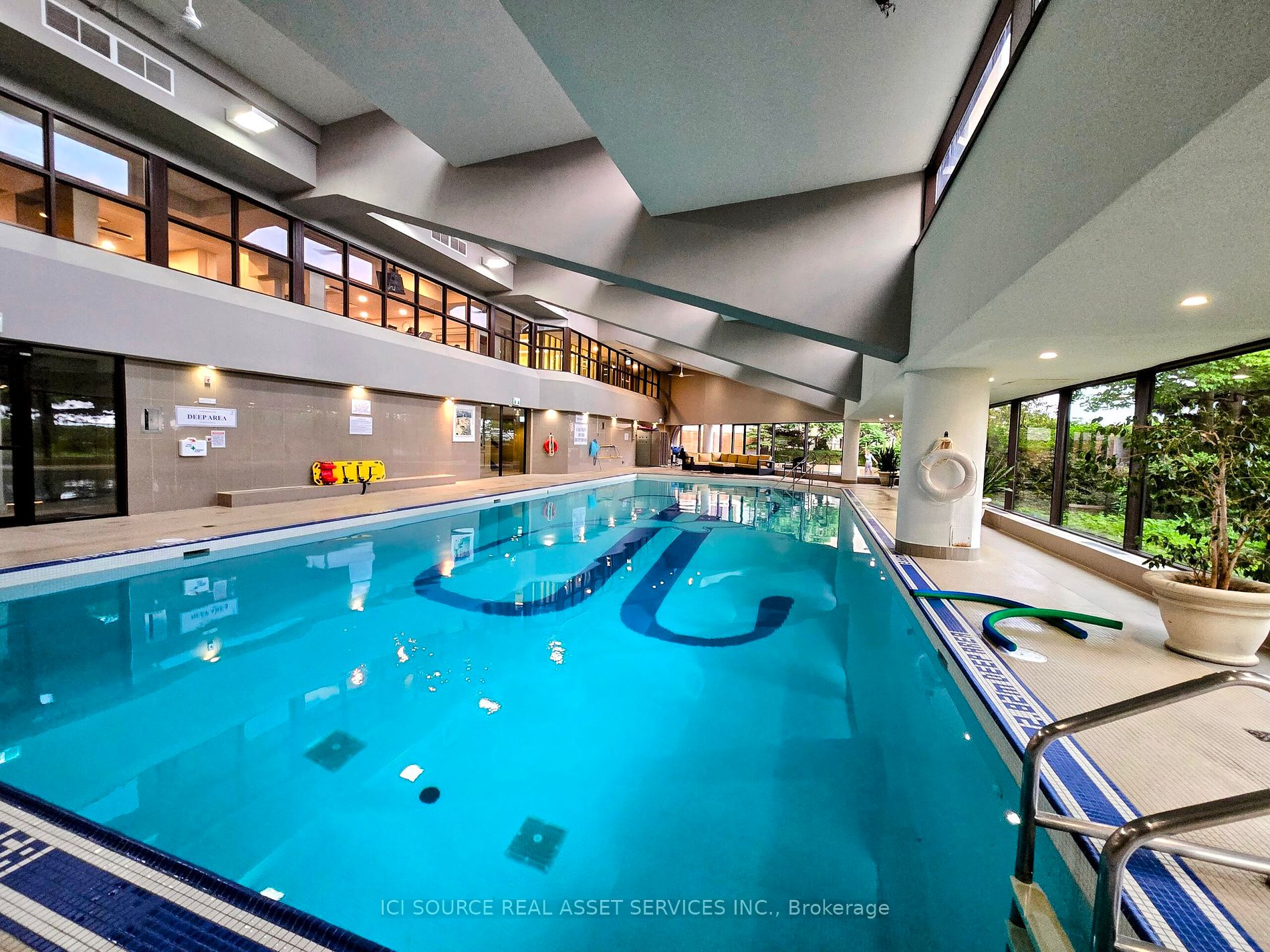 65 Harbour Square, #604