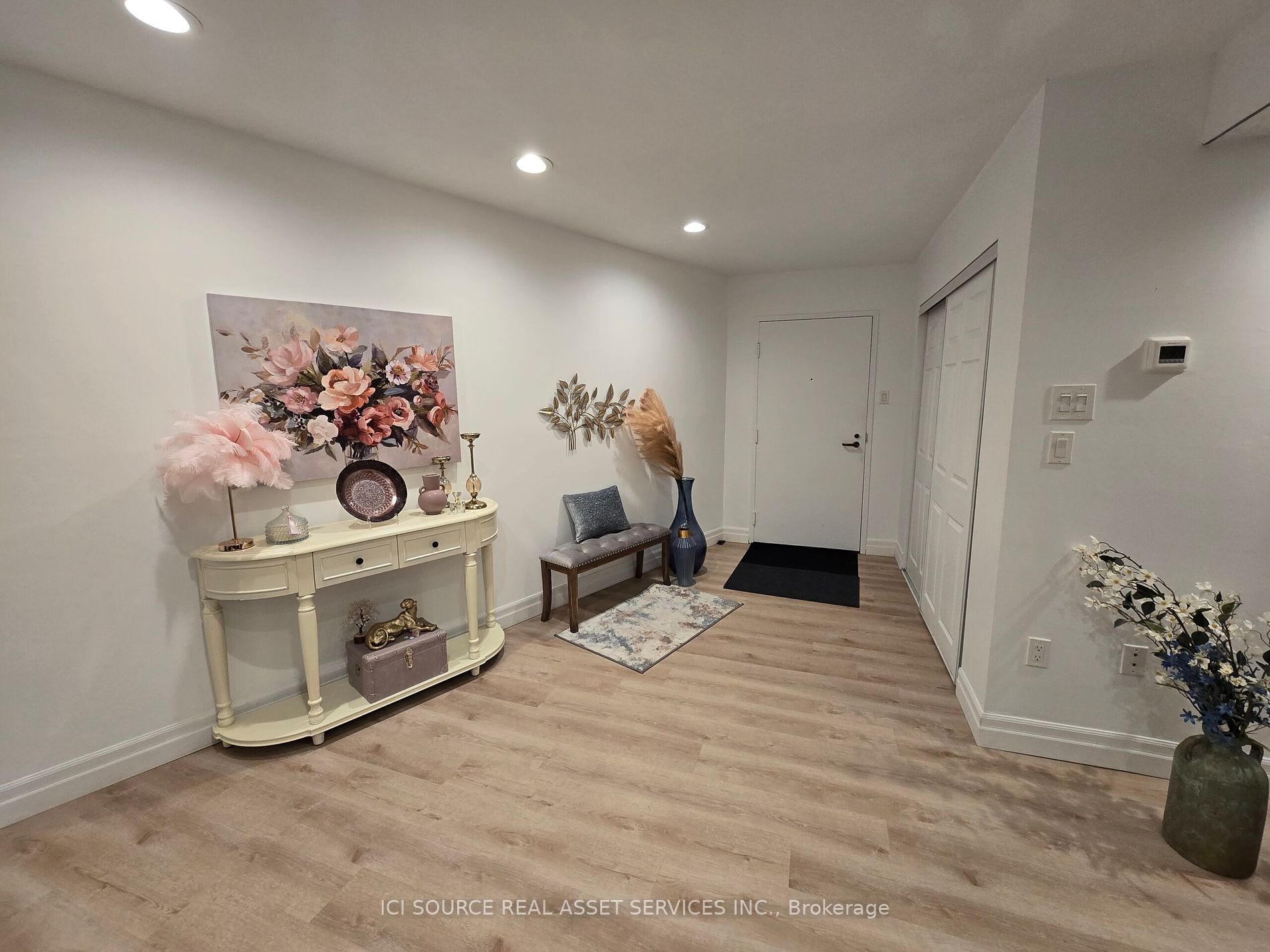 65 Harbour Square, #604