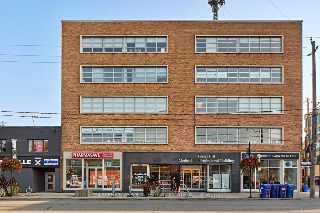 491 Eglinton Ave W, #400 B*