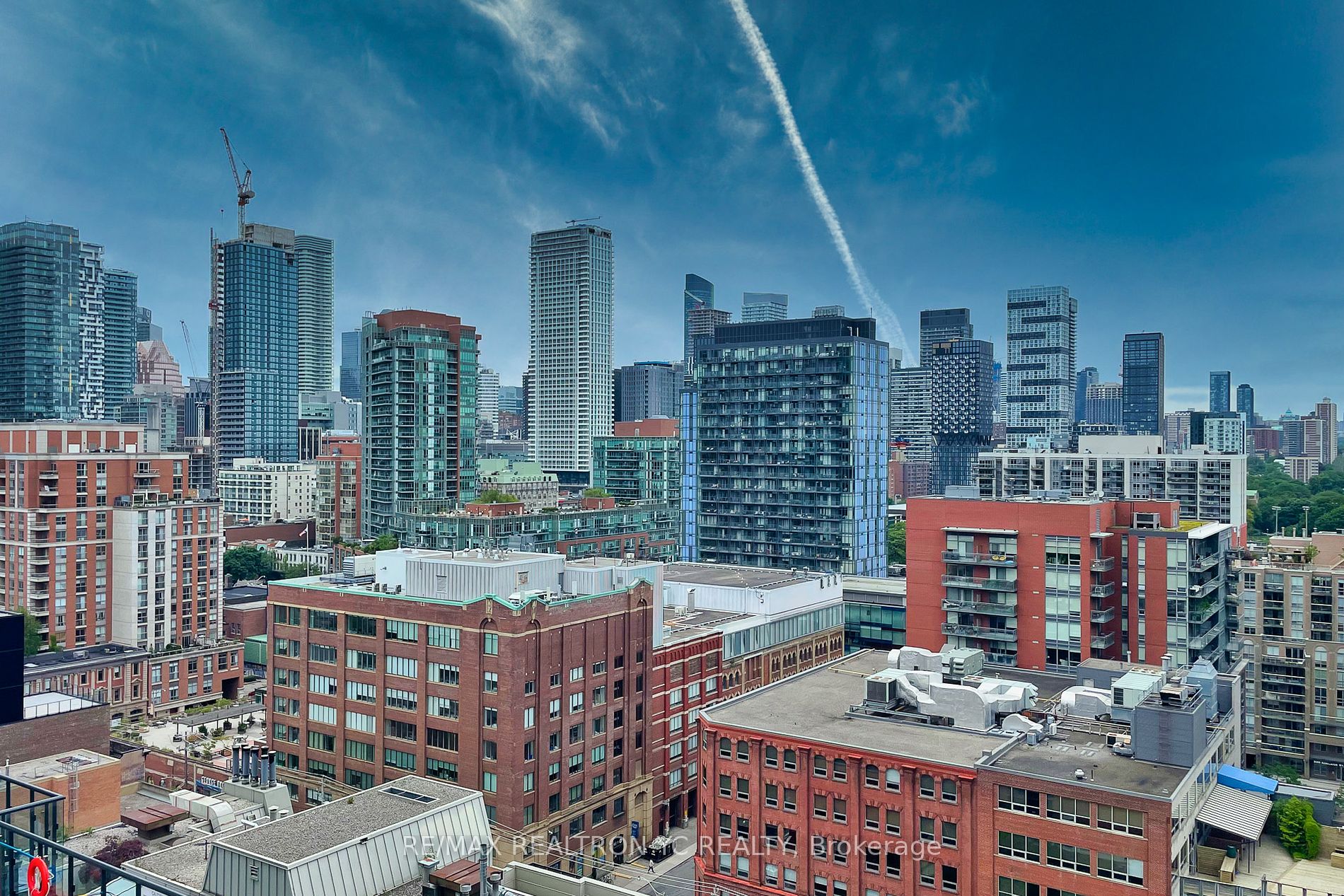 158 Front St E, #1616
