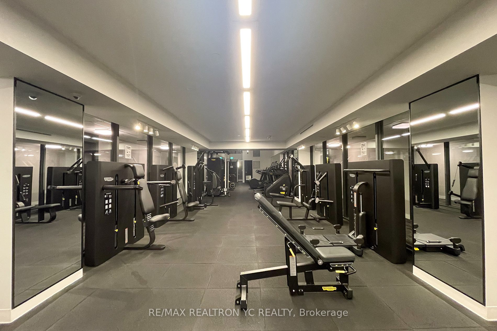 158 Front St E, #1616