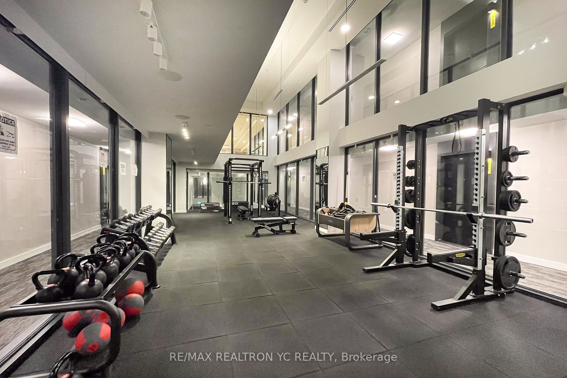 158 Front St E, #1616