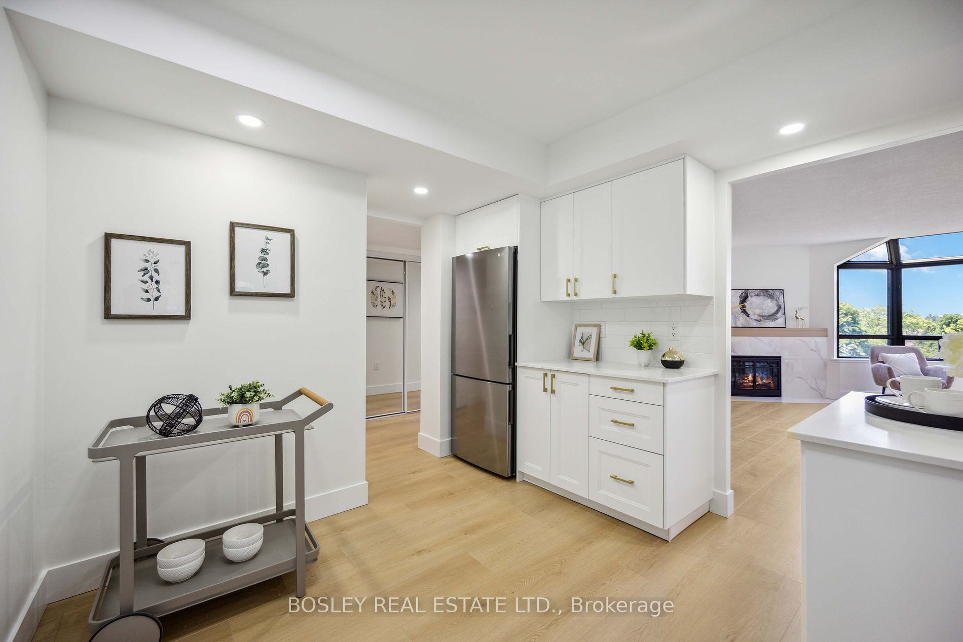 255 The Donway W, #523