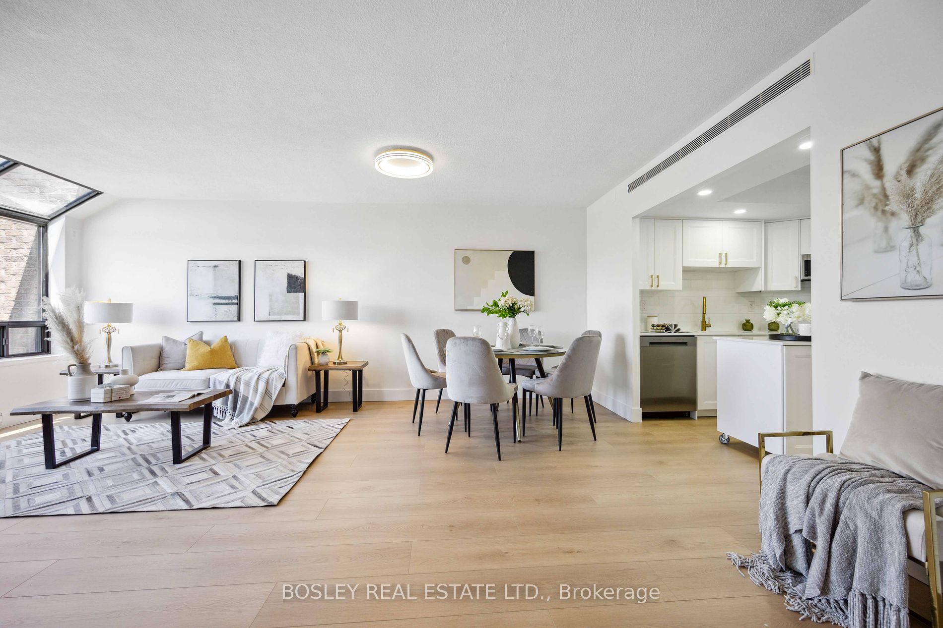 255 The Donway W, #523