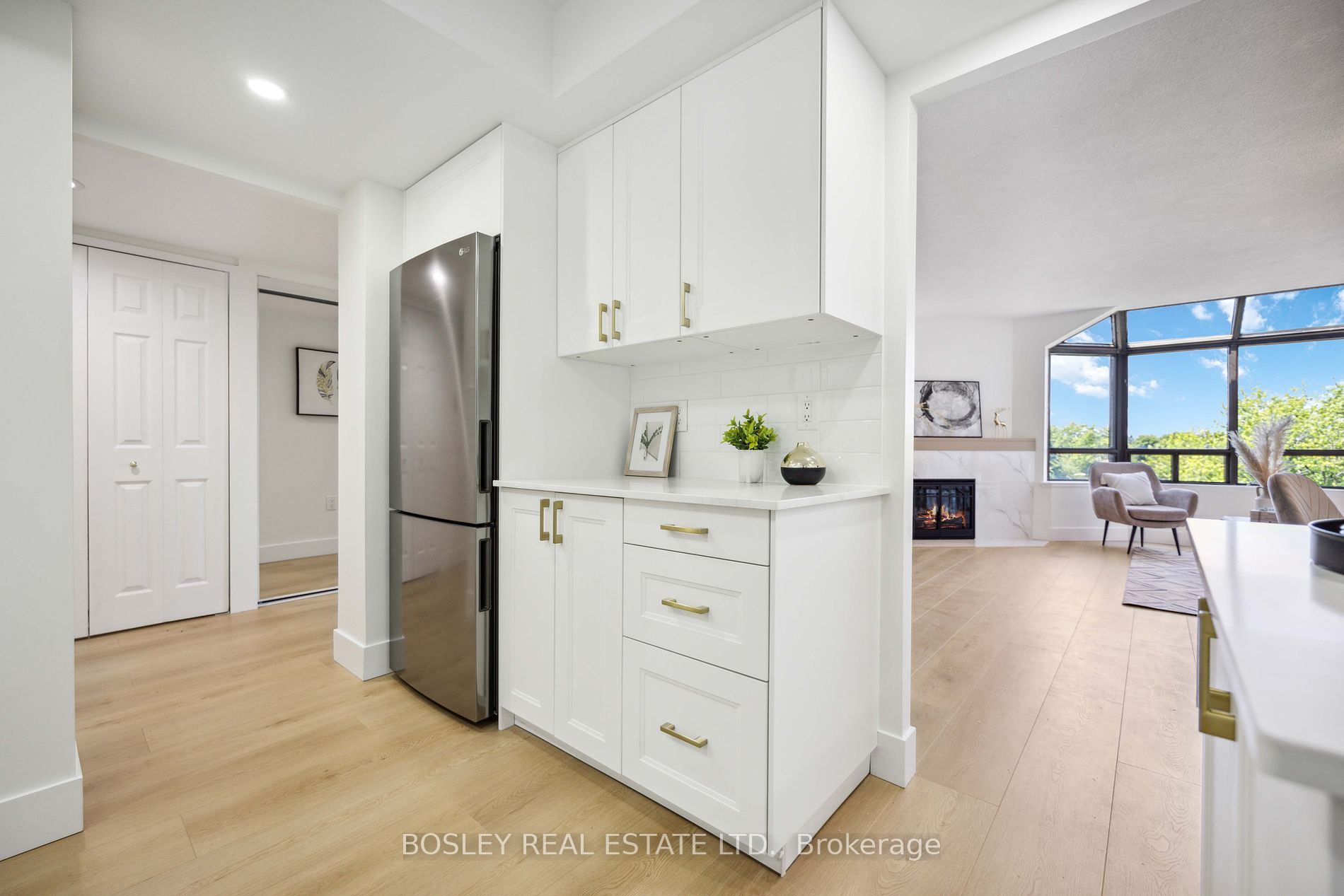255 The Donway W, #523