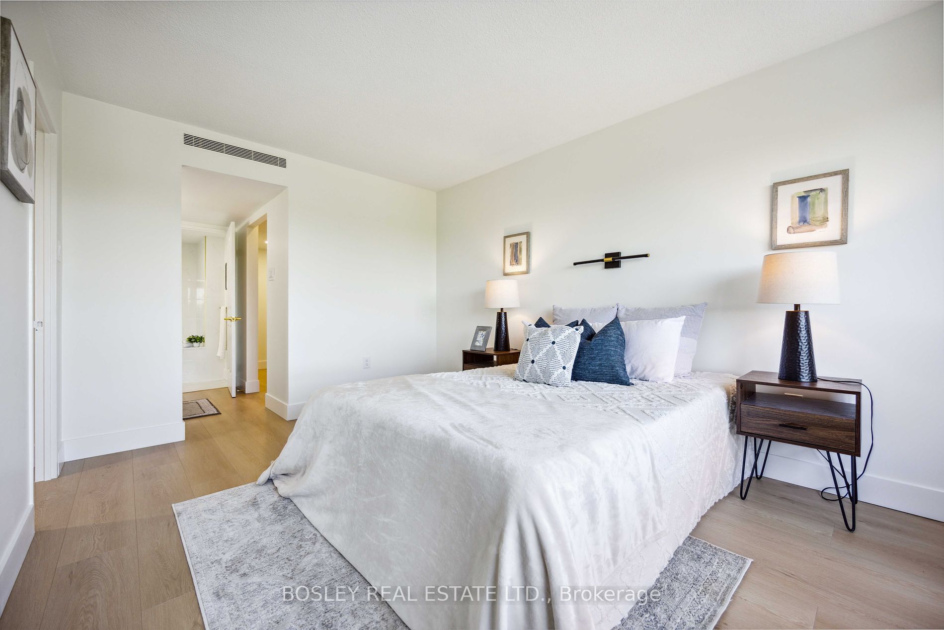 255 The Donway W, #523