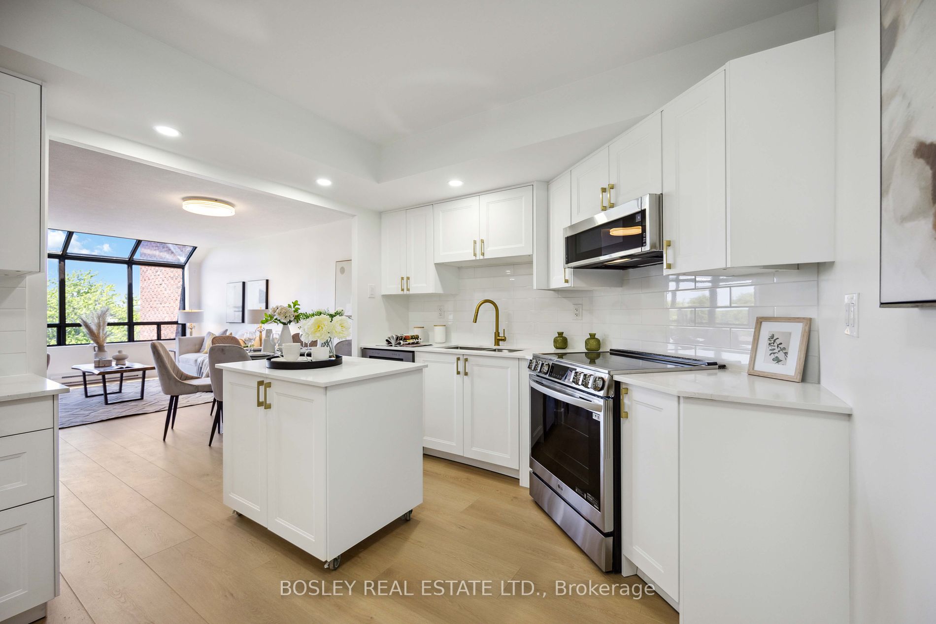 255 The Donway W, #523