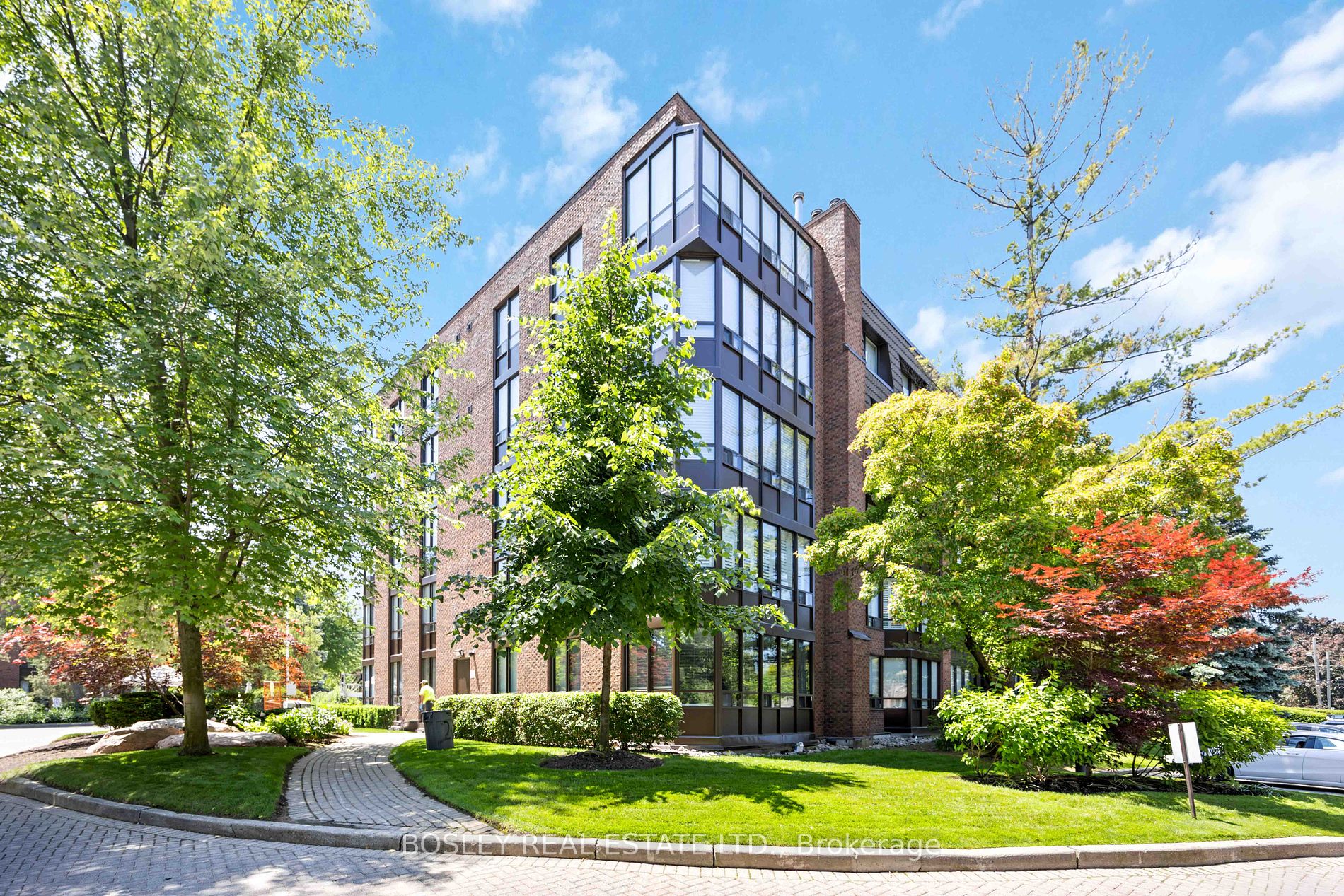 255 The Donway W, #523