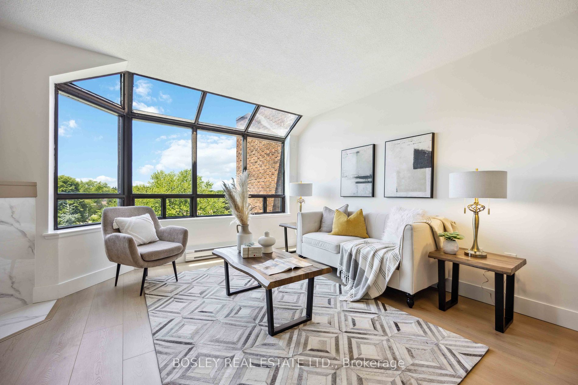 255 The Donway W, #523