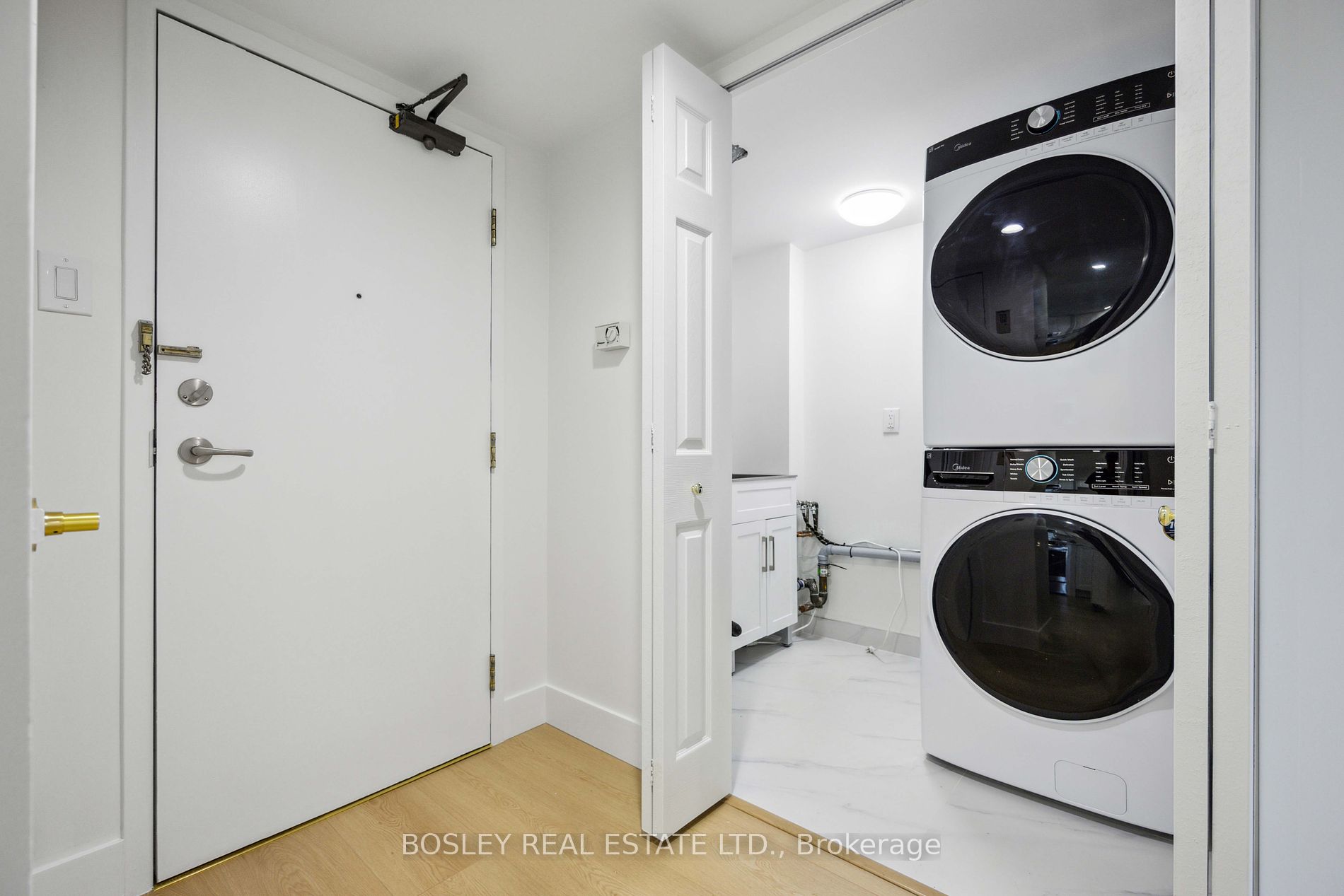 255 The Donway W, #523