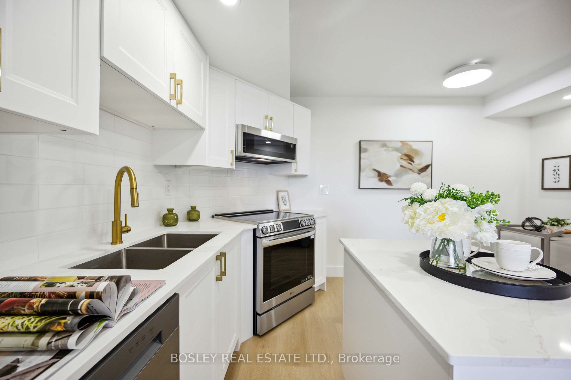 255 The Donway W, #523