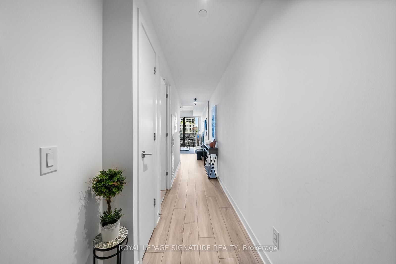 458 Richmond St W, #601