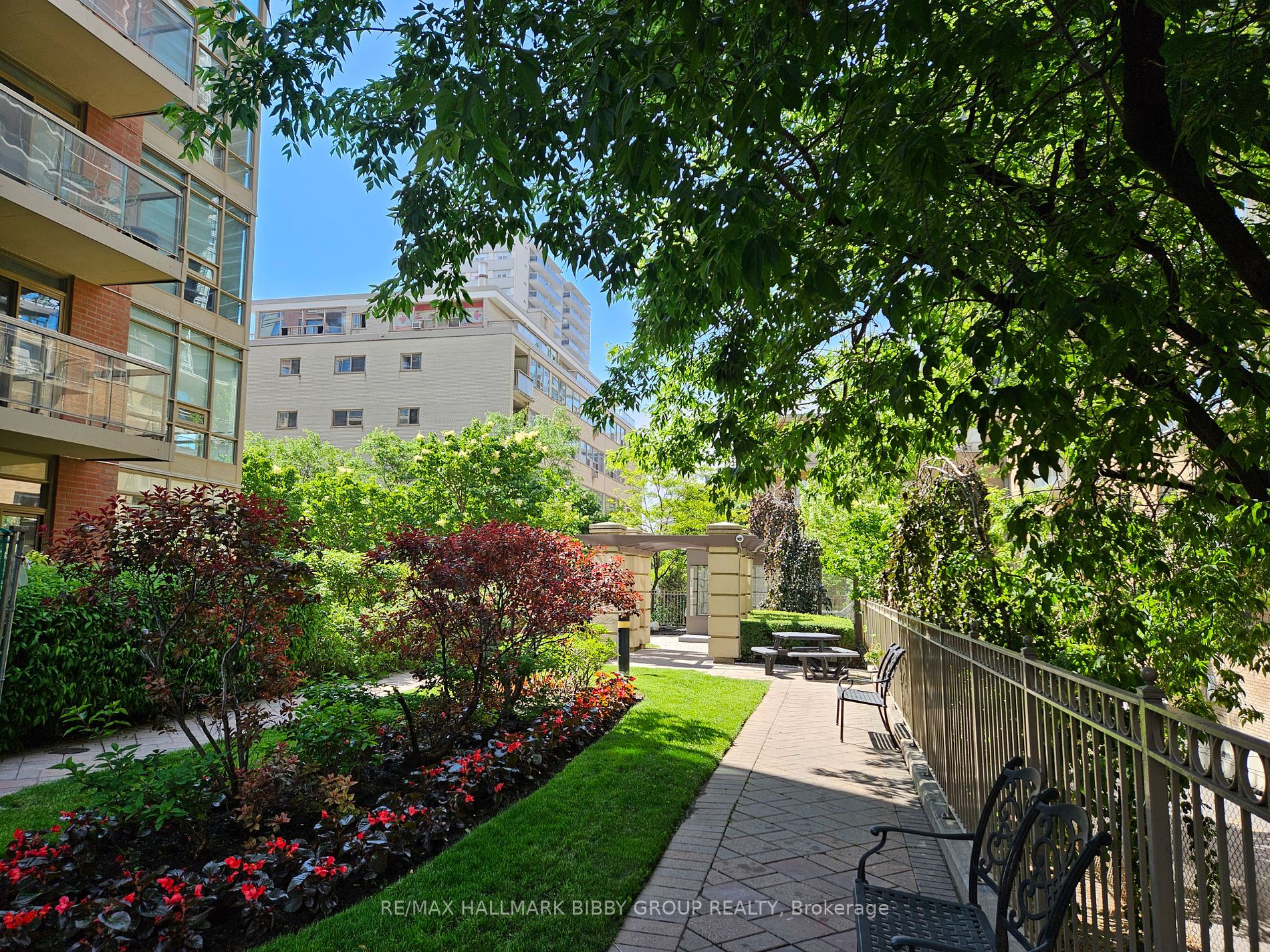 900 Mount Pleasant Road #426