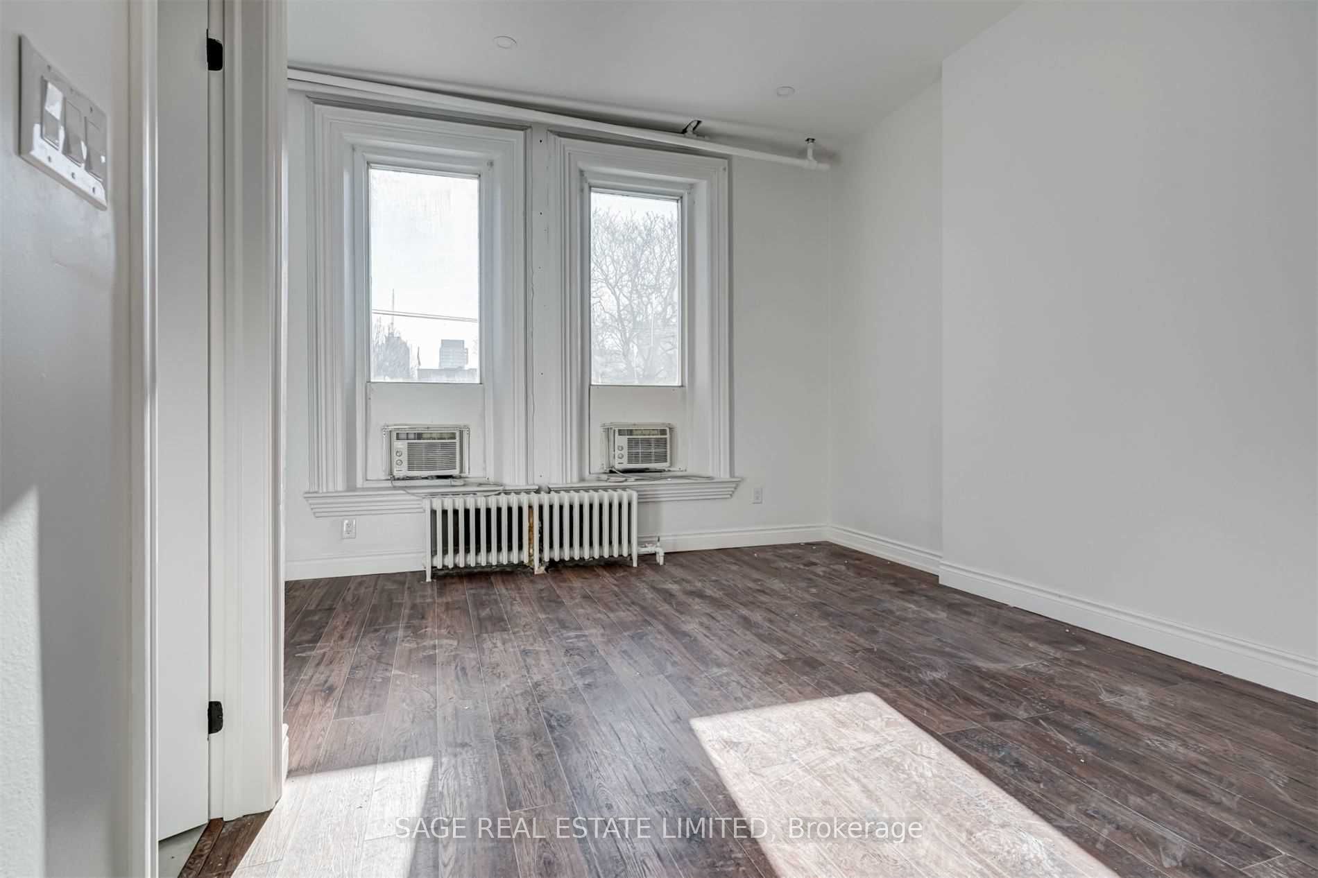 180 Sherbourne Street #203