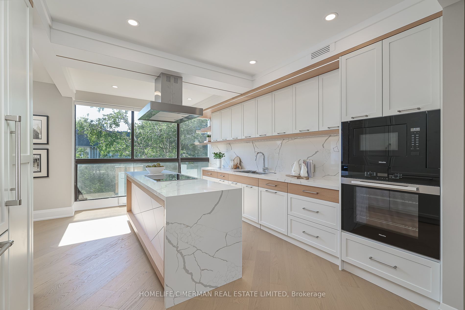 342 Spadina Road #301