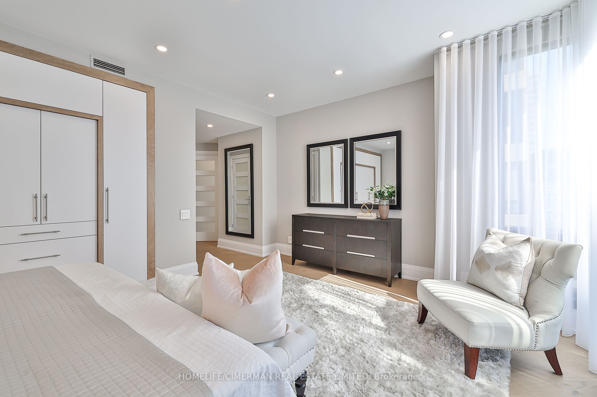 342 Spadina Road #301