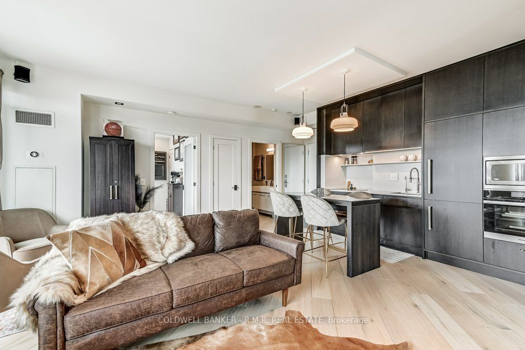 80 Western Battery Rd, #2406