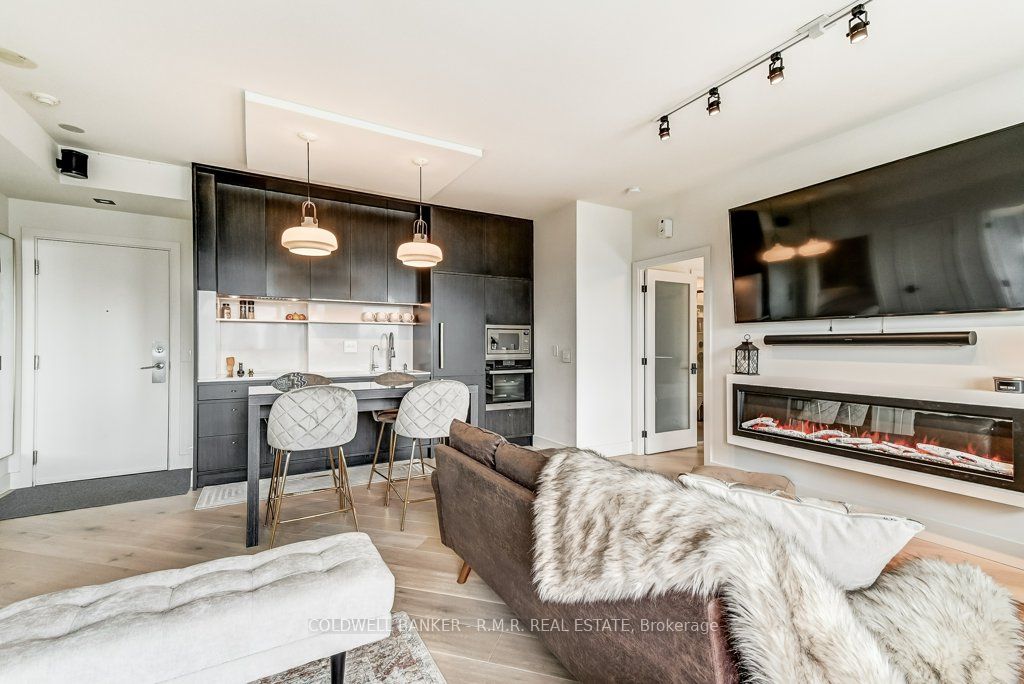 80 Western Battery Rd, #2406