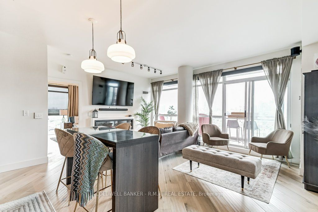 80 Western Battery Rd, #2406