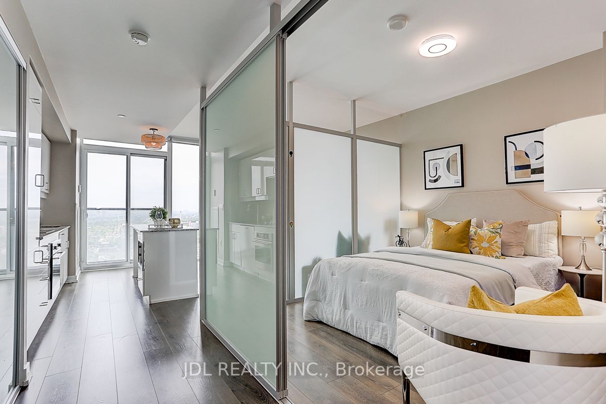 426 University Ave, #3201