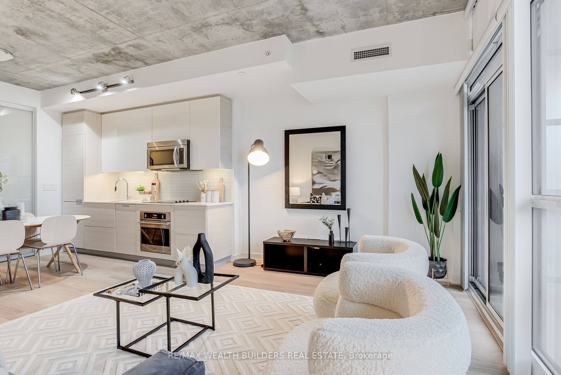 210 Simcoe St, #1706