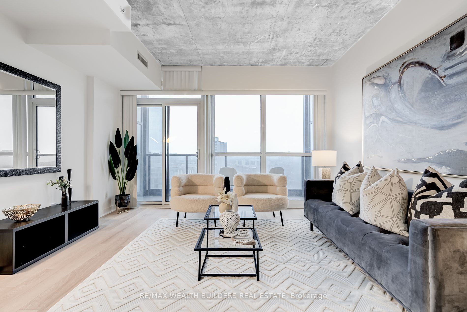 210 Simcoe St, #1706