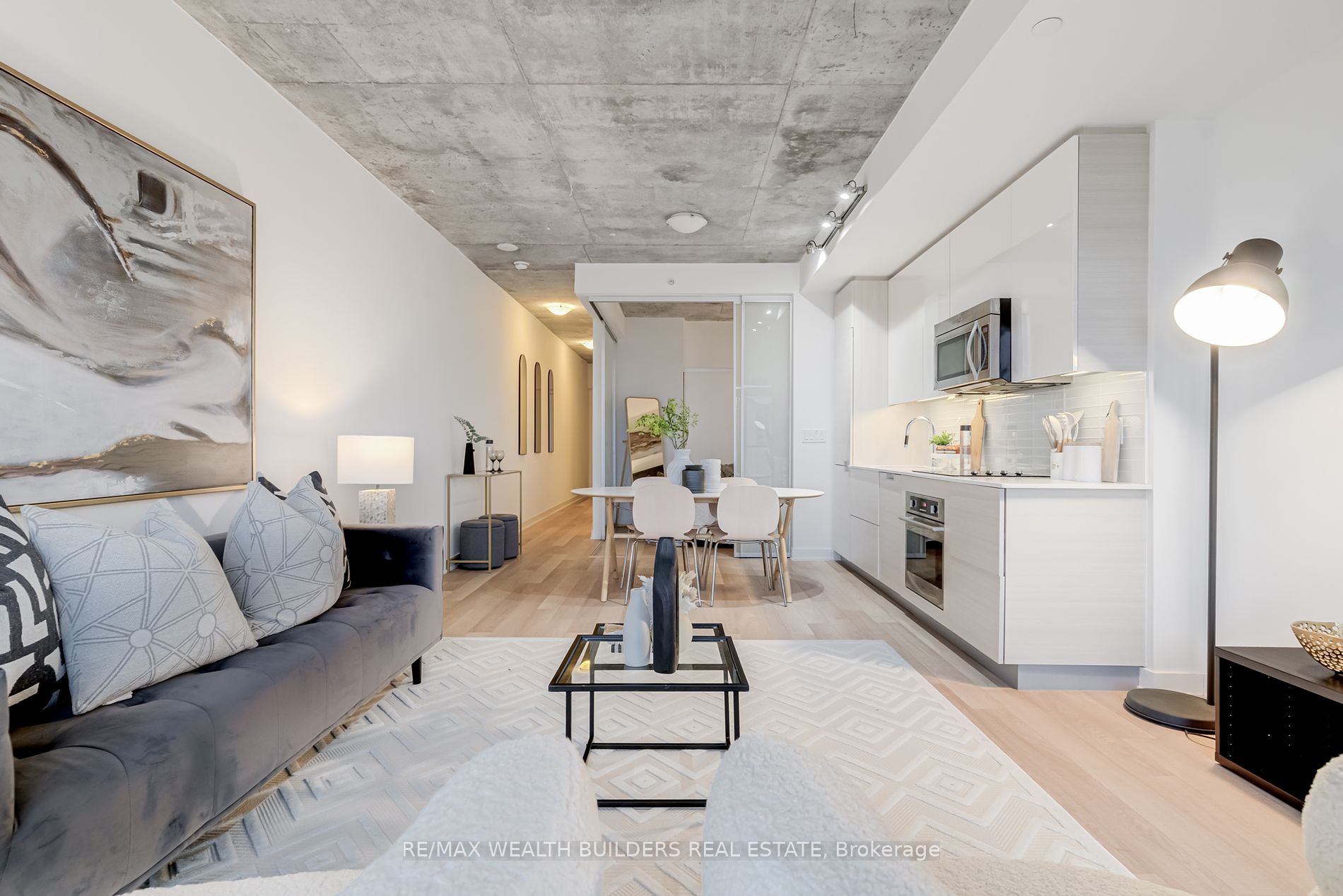 210 Simcoe St, #1706