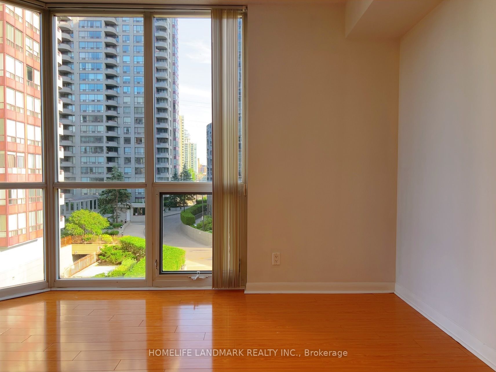 5791 Yonge St, #308