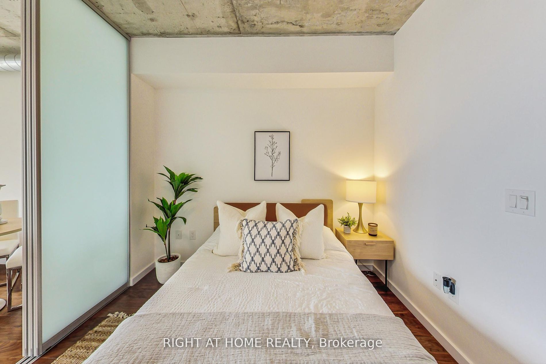 32 Trolley Cres, #1003