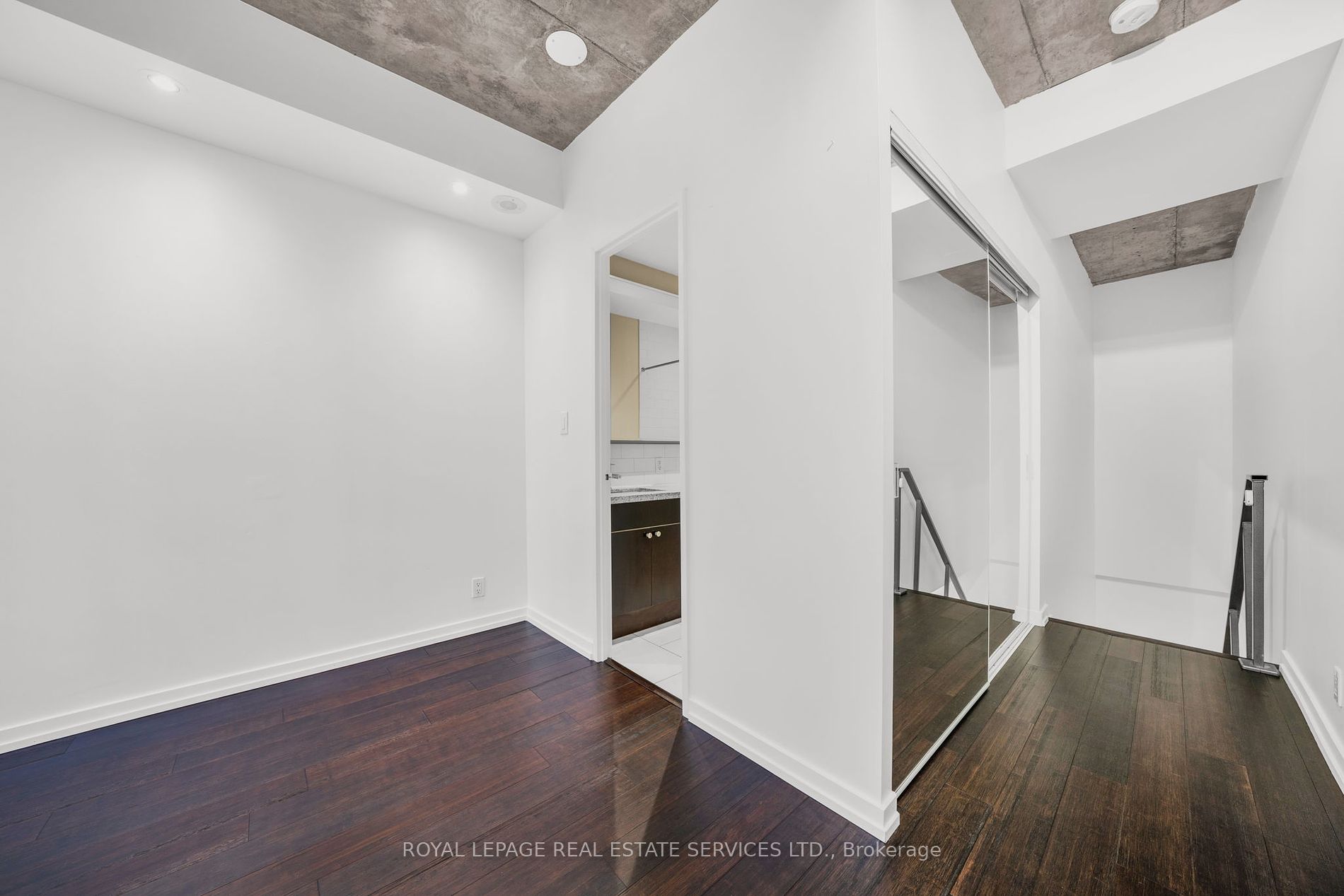 1 Shaw St, #106