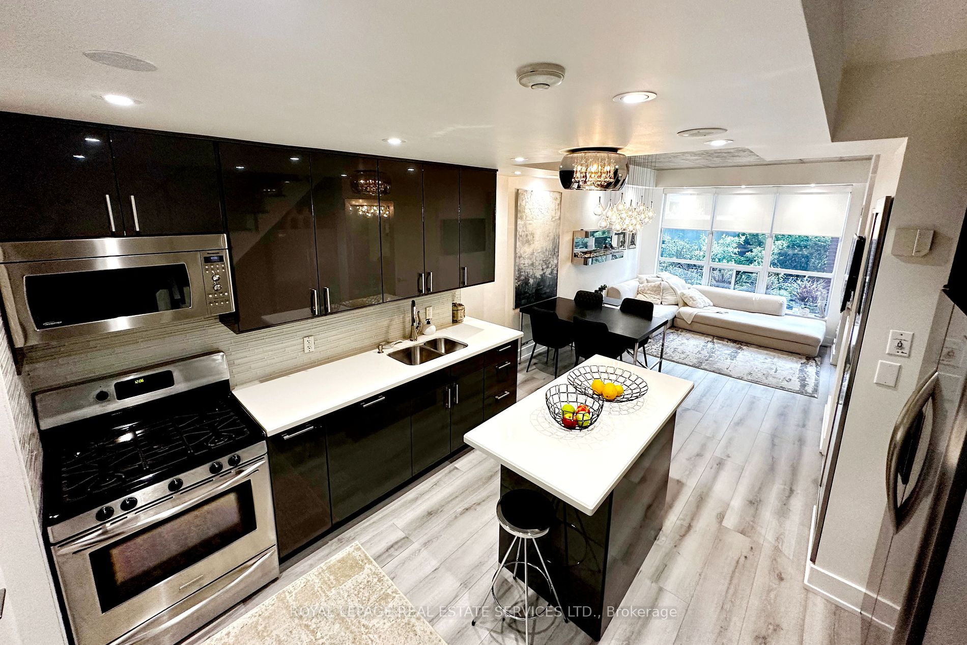 1 Shaw St, #106