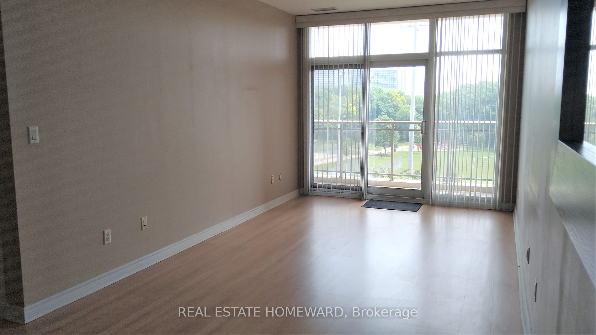 1 Leaside Park Dr, #417