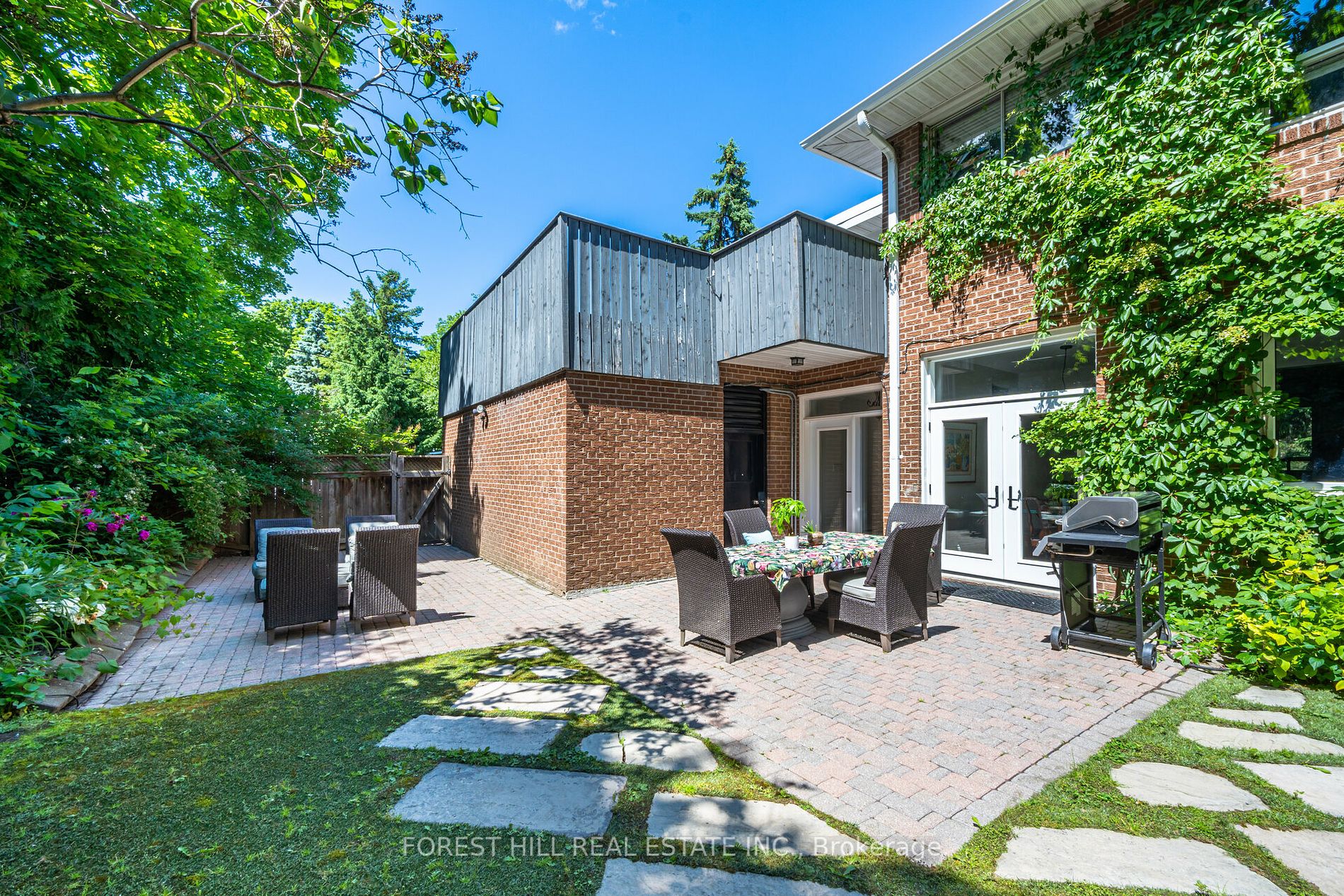 65 Blue Forest Dr