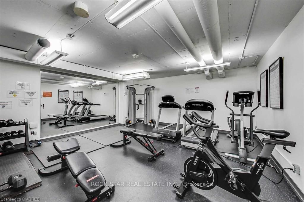 650 King Street W, #207