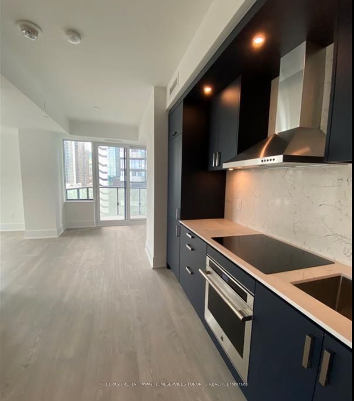 470 Front Street W #1706