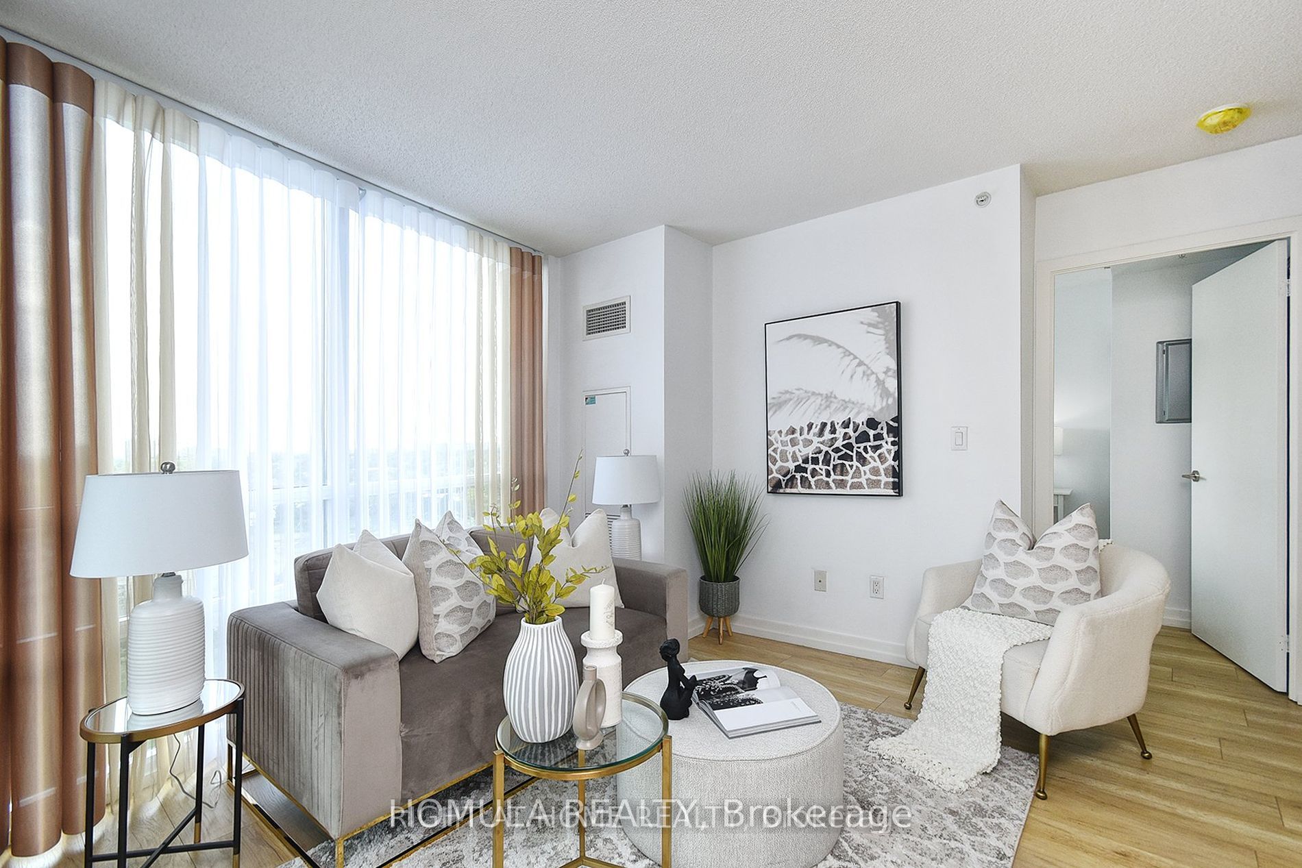 5740 Yonge St, #1102