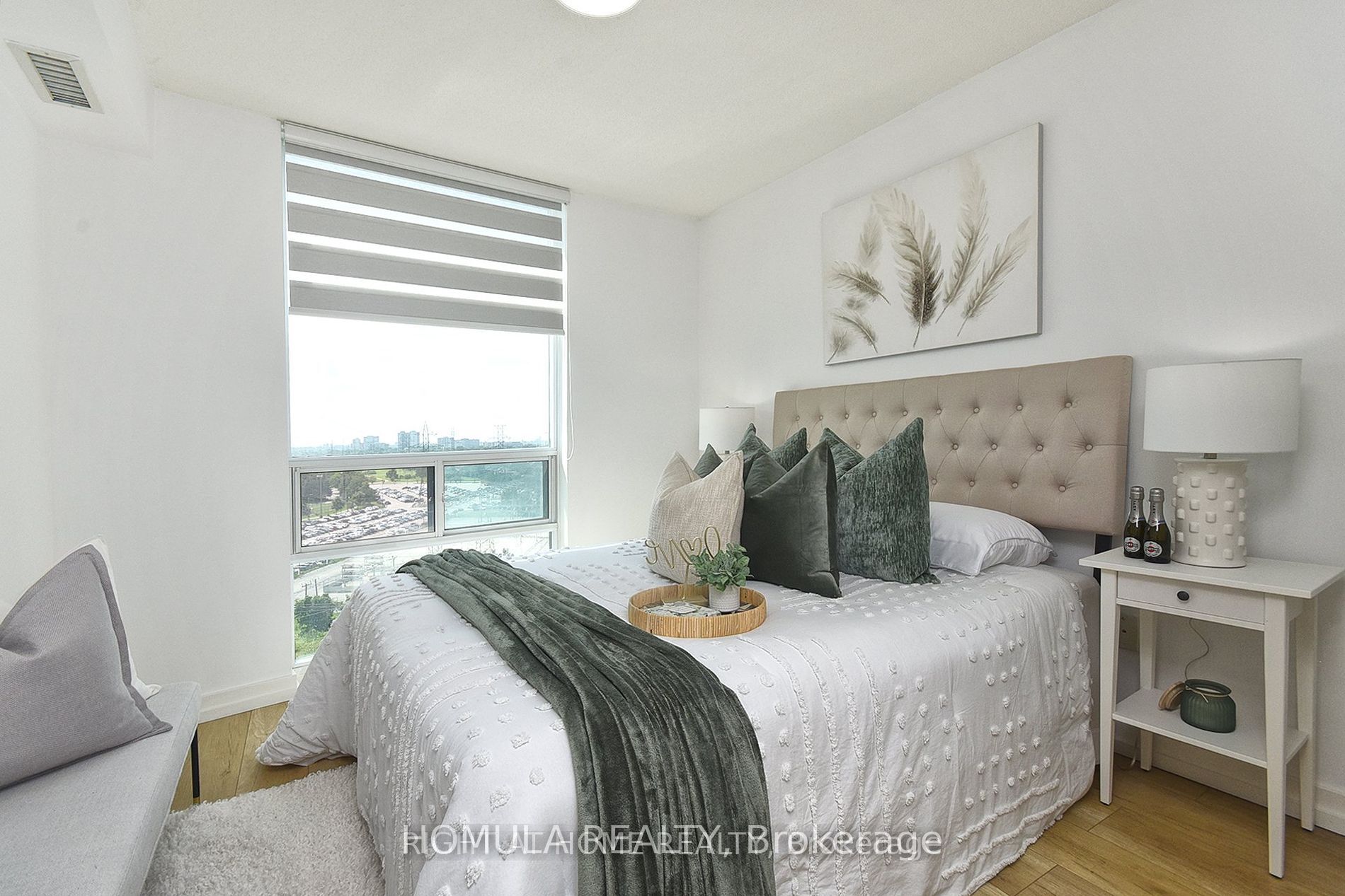 5740 Yonge St, #1102